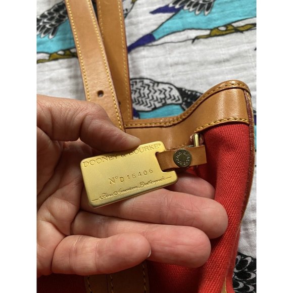 Dooney & Bourke Shoulder Bag Tote Leather Canvas Red Adjustable Straps Made USA - Picture 2 of 12